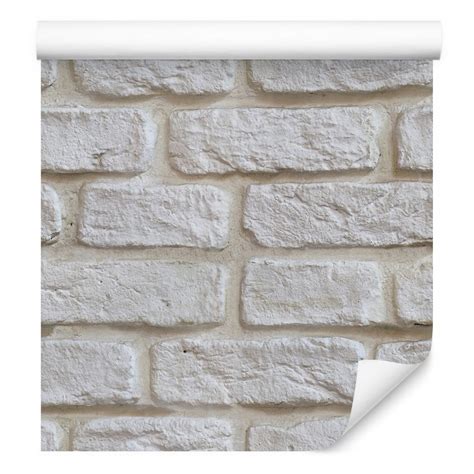 Biele mapy solí na stene