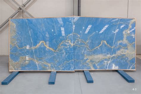 Ukážka rôznych textúr umelého kameňa (mramor, žula, onyx)