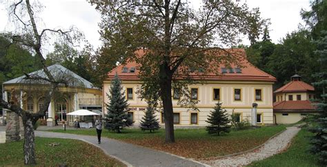 Záber na revitalizovaný kúpeľný park v Dudinciach