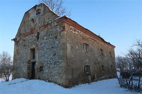 Historická sýpka v Kremnici ohrozená rozšírením cesty