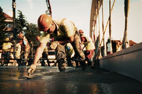 bezpečnostné vybavenie pri búracích prácach