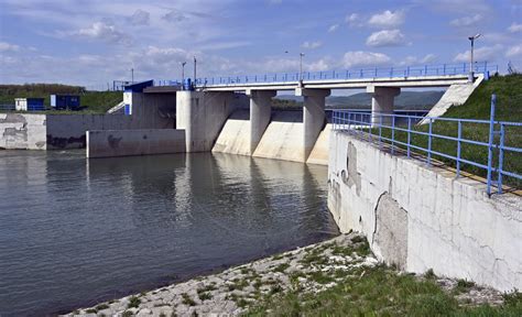 Vizualizácia odolnej vodohospodárskej stavby chrániacej pred povodňami