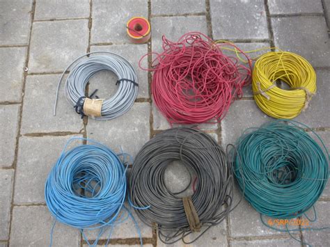 Staré hliníkové vodiče v elektrickom rozvádzači