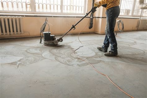 Proces renovácie lešteného betónu