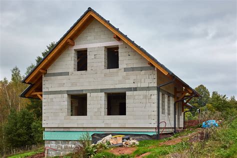 Rodinný dom postavený z tvárnic PORFIX