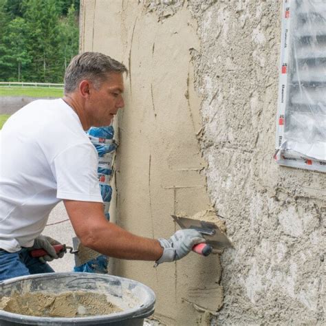 Ukážka aplikácie hlavnej sanačnej omietky