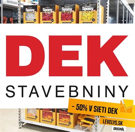 Kolektív Stavebnín DEK na firemnej akcii