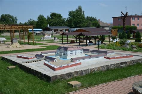 Model Dreveného kostola Všetkých svätých v Parku miniatúr Podolie
