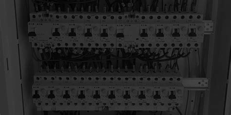 Detail elektrickej výbavy rozvádzača