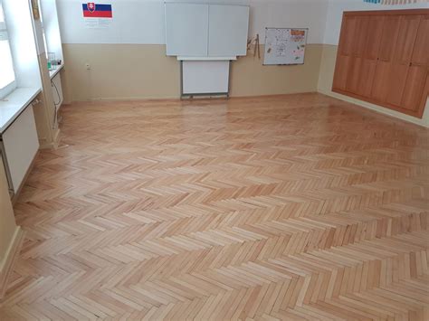 Hrubé brúsenie parkiet diagonálne
