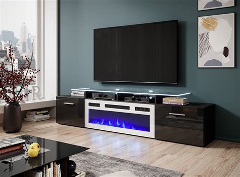 Harmonické zladenie TV, krbu a nábytku