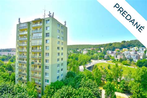 Panoramatický výhľad z domu na kopci