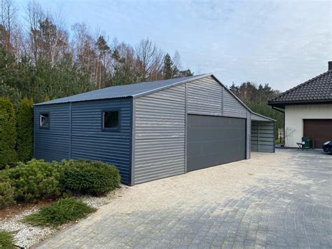 Moderné plechové garáže s rôznymi fasádnymi úpravami