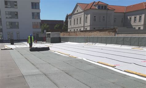 Porovnanie asfaltovaných pásov a fóliových hydroizolácií