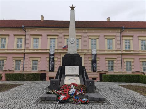 Podpis bezpodmienečnej kapitulácie Nemecka