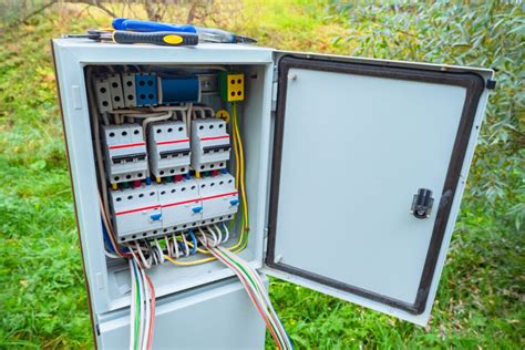 Proces rekonštrukcie elektrickej prípojky