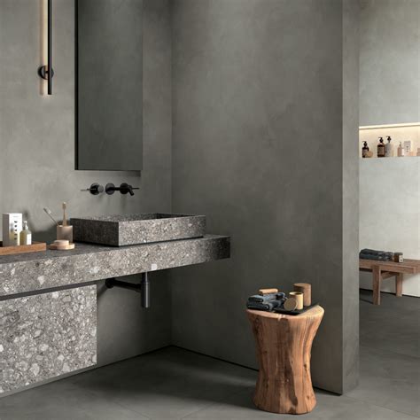 Sivý obklad do kúpeľne s betónovým efektom