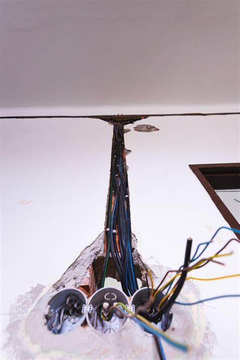 Fázy rekonštrukcie elektroinštalácie