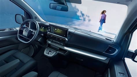 Interiér Opel Zafira s palubnou doskou