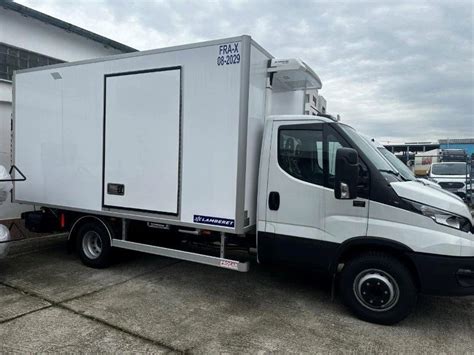 Logistické vozidlo IVECO DAILY pripravené na závoz dreveného reziva