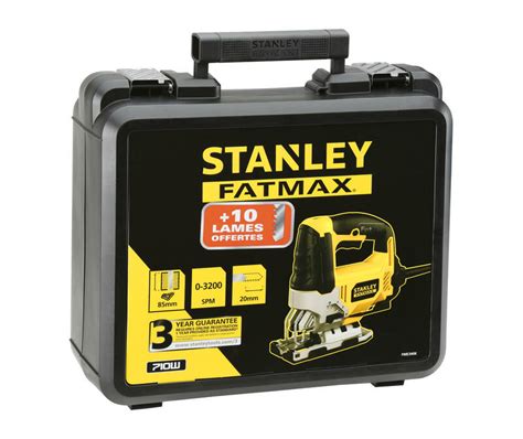 Priamočiara píla Stanley FatMax FME340K v akcii