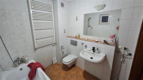Zrekonštruovaná kúpeľňa pred a po