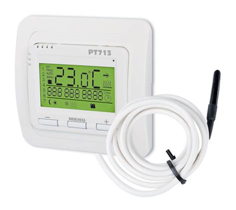 inteligentný termostat Elektrobock PT713-EI na stene v interiéri
