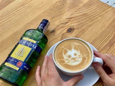 Fľaša Becherovky Original