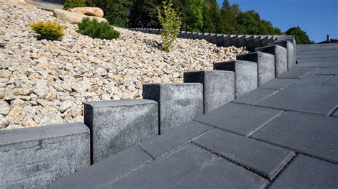 Palisády a obrubníky ako súčasť schodiskovej konštrukcie