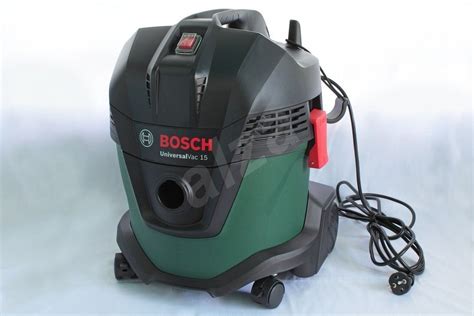 Priemyselný vysávač Bosch UniversalVac 15 v akcii