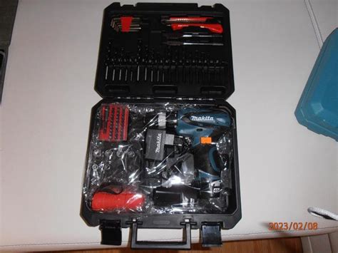 Makita DDF459RF4J - pohľad spredu