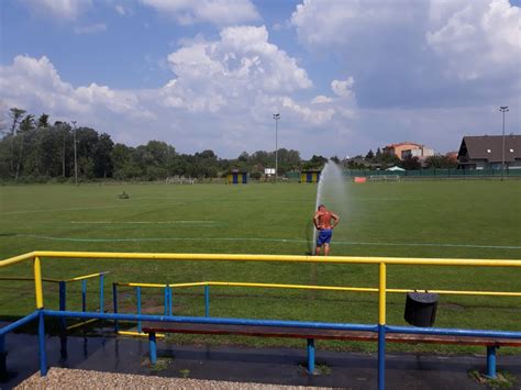 Schéma automatického zavlažovacieho systému pre futbalové ihrisko