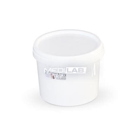 Nádoba s epoxidovým náterom a miešadlo