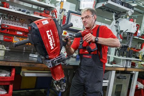 Záruka a servis Hilti