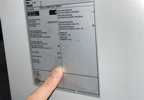 Ukážka správne označeného štítku na elektrickom rozvádzači