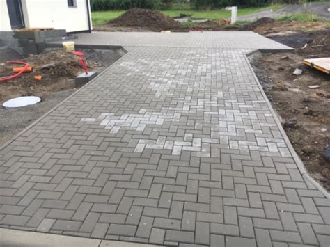 Vizualizácia pokládky zatrávňovacej dlažby