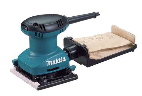 Vibračná brúska Makita BO4557 pri práci