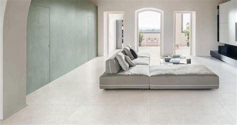 Zobrazenie rôznych formátov dlažieb a obkladov Marazzi Mystone Berici v modernom interiéri
