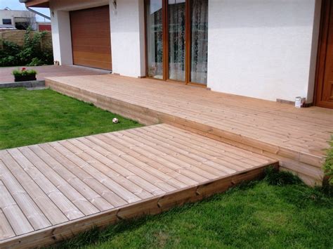 Rôzne aplikácie ThermoWood: terasa, fasáda a záhradný nábytok