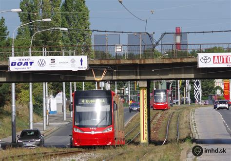 Zničená infraštruktúra križovatky VSS pred rekonštrukciou