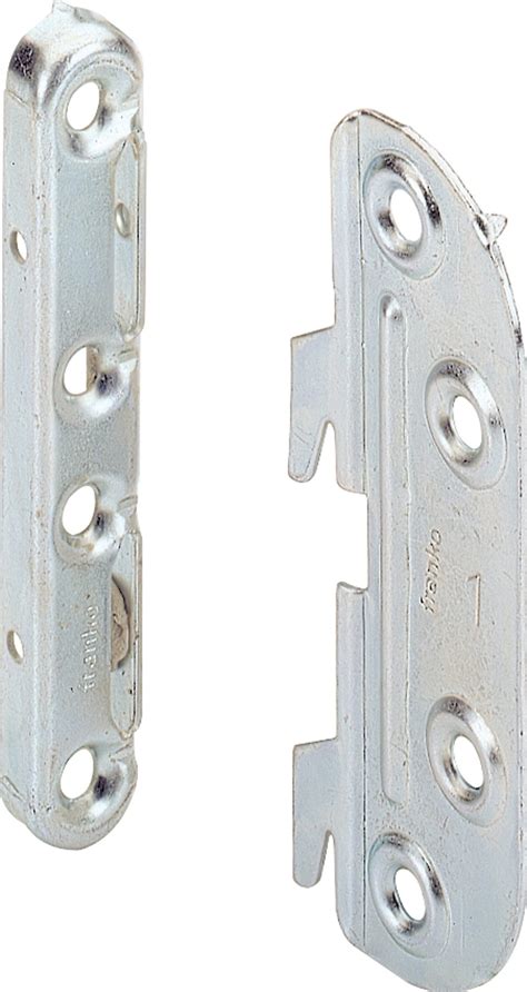 Kovanie Hettich - detail závesu so soft-close