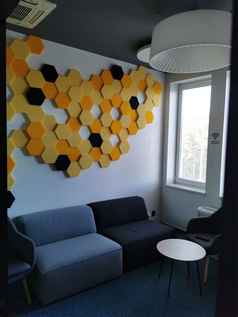 Akusticky upravená kancelária