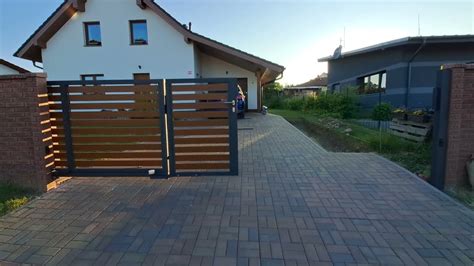 Dizajn plotu s integrovanou elektromerovou skriňou