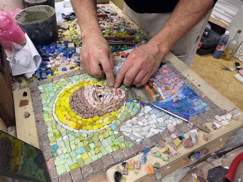 Nástroje na kladenie mozaiky