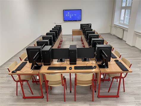 Interaktívna učebňa s moderným vybavením