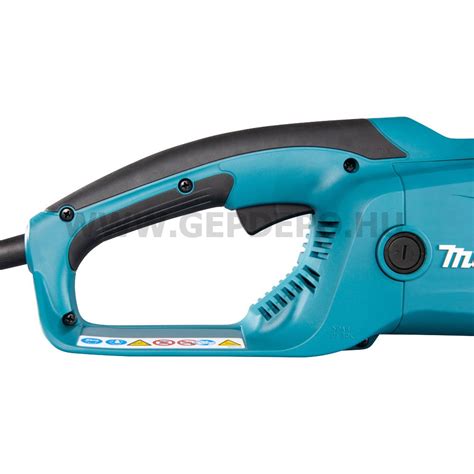 Ergonomický dizajn a vyváženie elektrickej reťazovej píly Makita UC3551AX1
