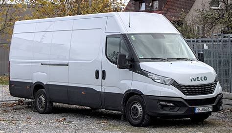 Dodávka IVECO DAILY s drevom