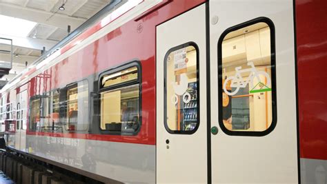 Vlak do Rokfortu na stanici 9 a ¾