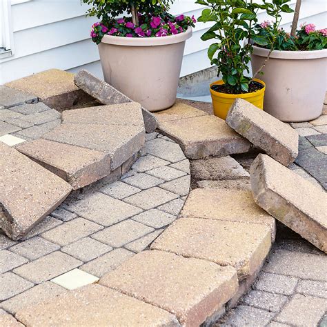 Rôzne typy záhradnej dlažby