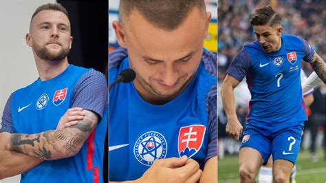 Slovenská futbalová reprezentácia počas zápasu na Štadióne MŠK Žilina